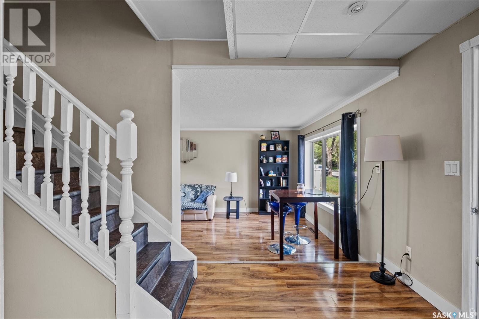 Property at 89 27th STREET E image 2