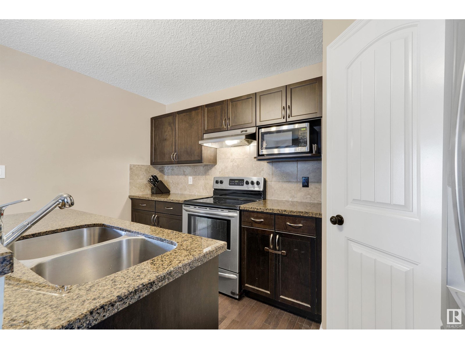 2812 20 Av Nw, Edmonton, Alberta  T6T 0L9 - Photo 10 - E4404991