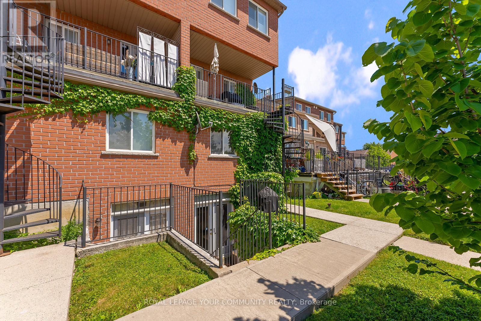 224 Wiltshire Avenue, Toronto (Weston-Pellam Park), Ontario  M6N 5G2 - Photo 19 - W9301945