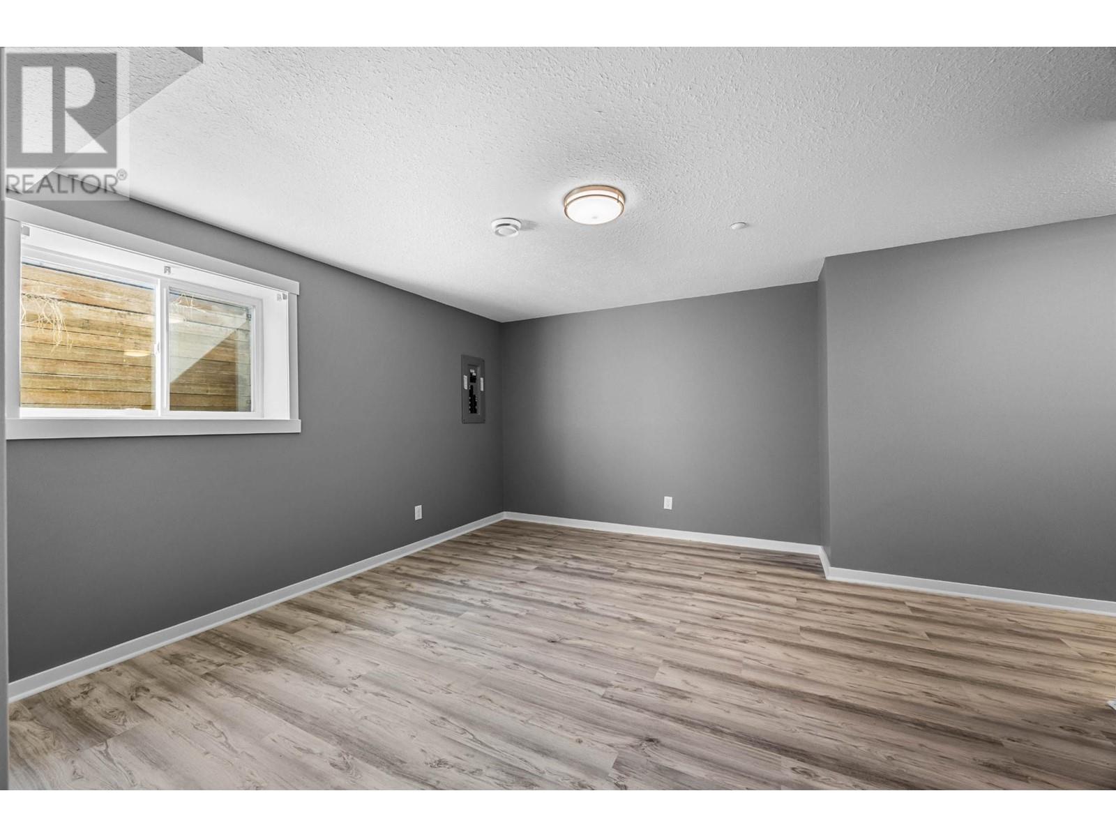 8960 Badger Drive, Kamloops, British Columbia  V2C 6V2 - Photo 32 - 180724