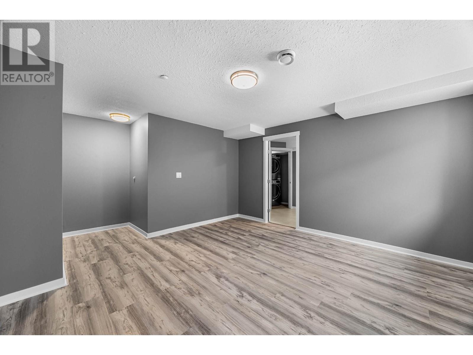 8960 Badger Drive, Kamloops, British Columbia  V2C 6V2 - Photo 33 - 180724