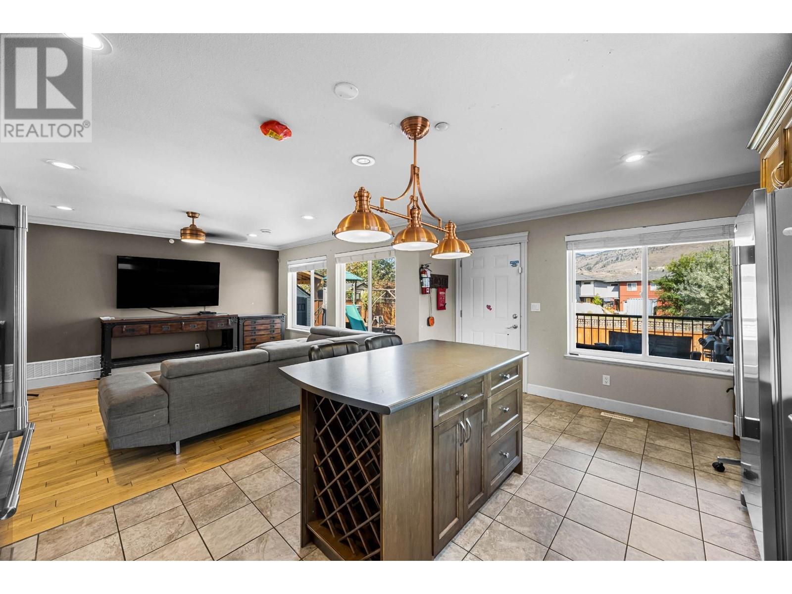 8960 Badger Drive, Kamloops, British Columbia  V2C 6V2 - Photo 4 - 180724