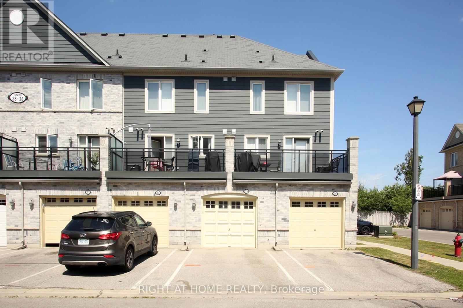 35 - 60 Fairwood Circle S, Brampton (Sandringham-Wellington), Ontario  L6R 0Y6 - Photo 12 - W9301979