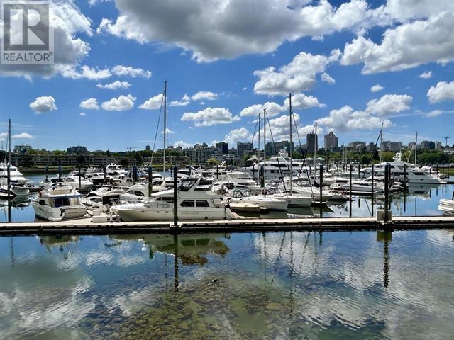 Listing Picture 29 of 30 : 2208 1033 MARINASIDE CRESCENT, Vancouver / 溫哥華 - 魯藝地產 Yvonne Lu Group - MLS Medallion Club Member