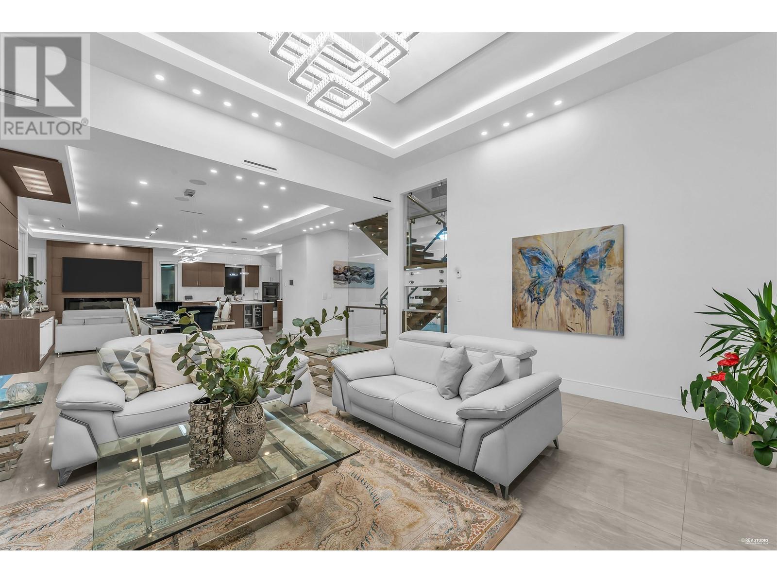 929 CANYON BOULEVARD