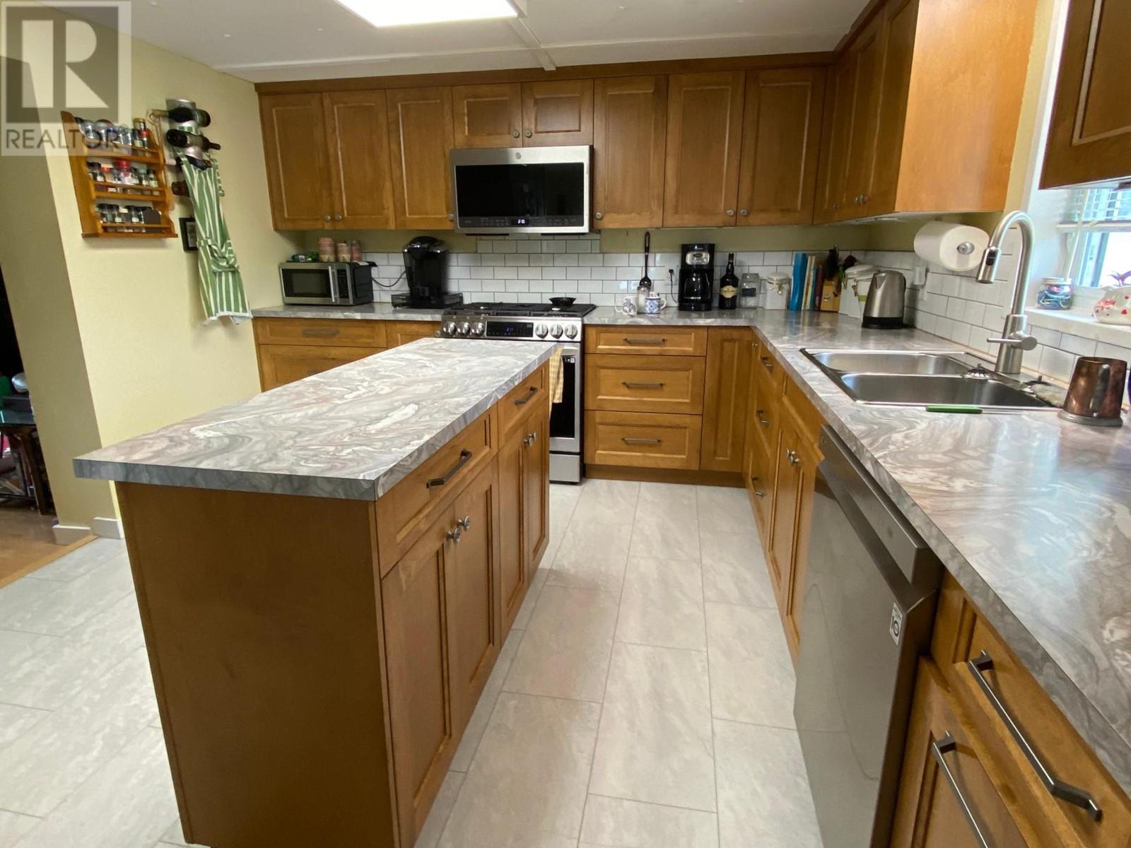 9661 Highway 97 C, Merritt, British Columbia  V1K 1M6 - Photo 12 - 180157