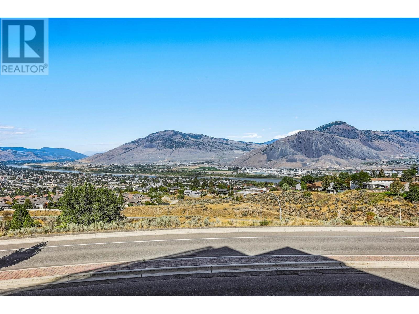 202-875 UNIVERSITY DRIVE, kamloops, British Columbia