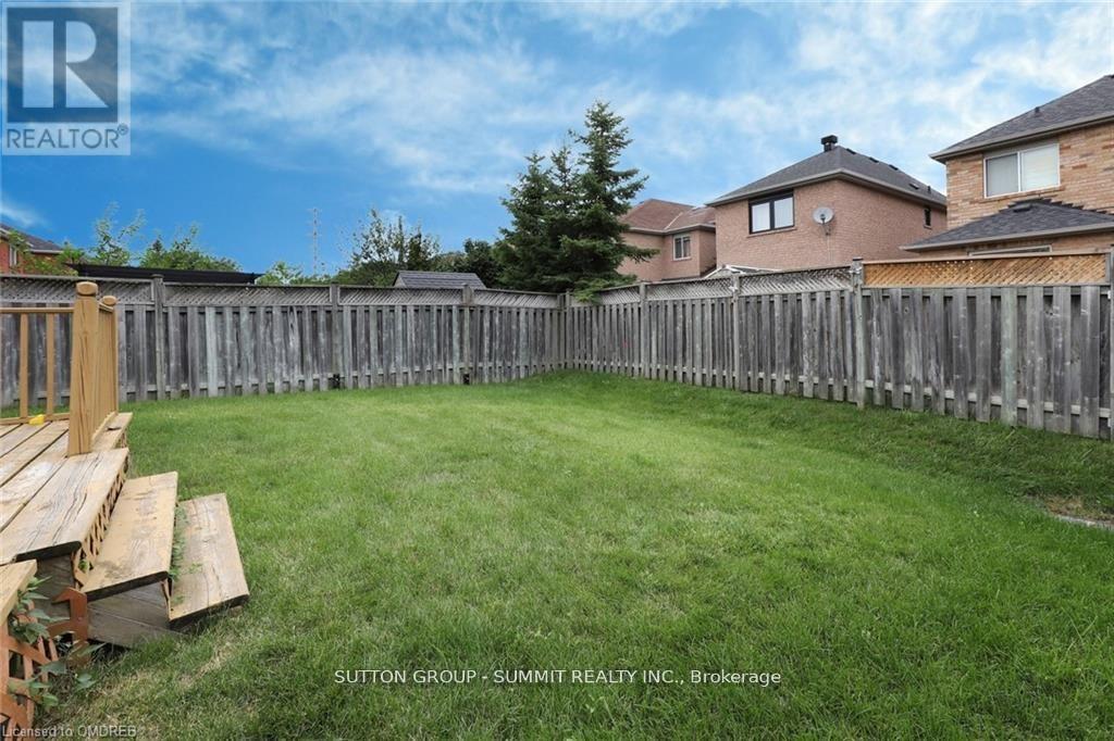 5863 Chalfont Crescent, Mississauga (Churchill Meadows), Ontario  L5M 6K4 - Photo 35 - W9302415