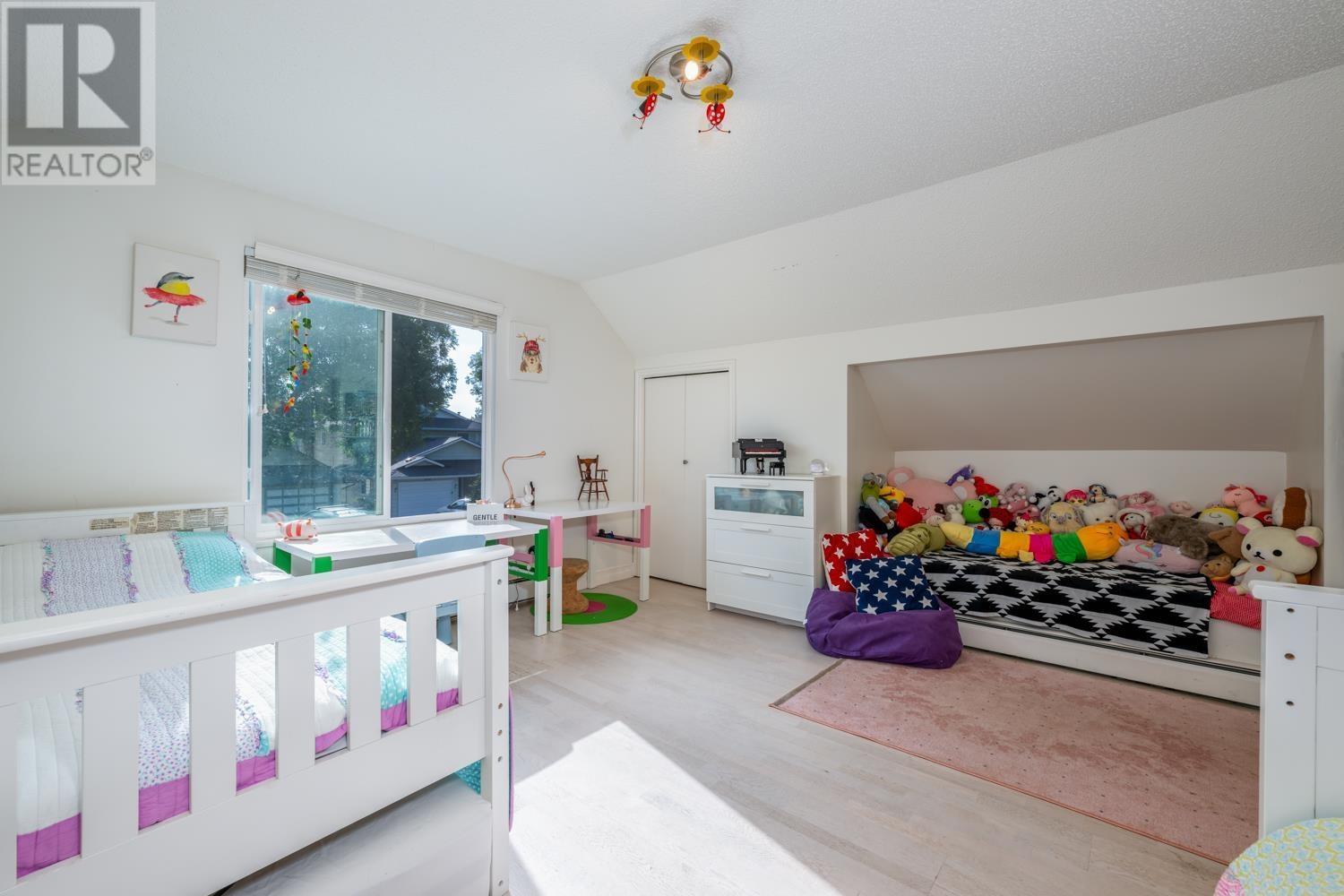 Listing Picture 27 of 36 : 10495 YARMISH DRIVE, Richmond / 烈治文 - 魯藝地產 Yvonne Lu Group - MLS Medallion Club Member