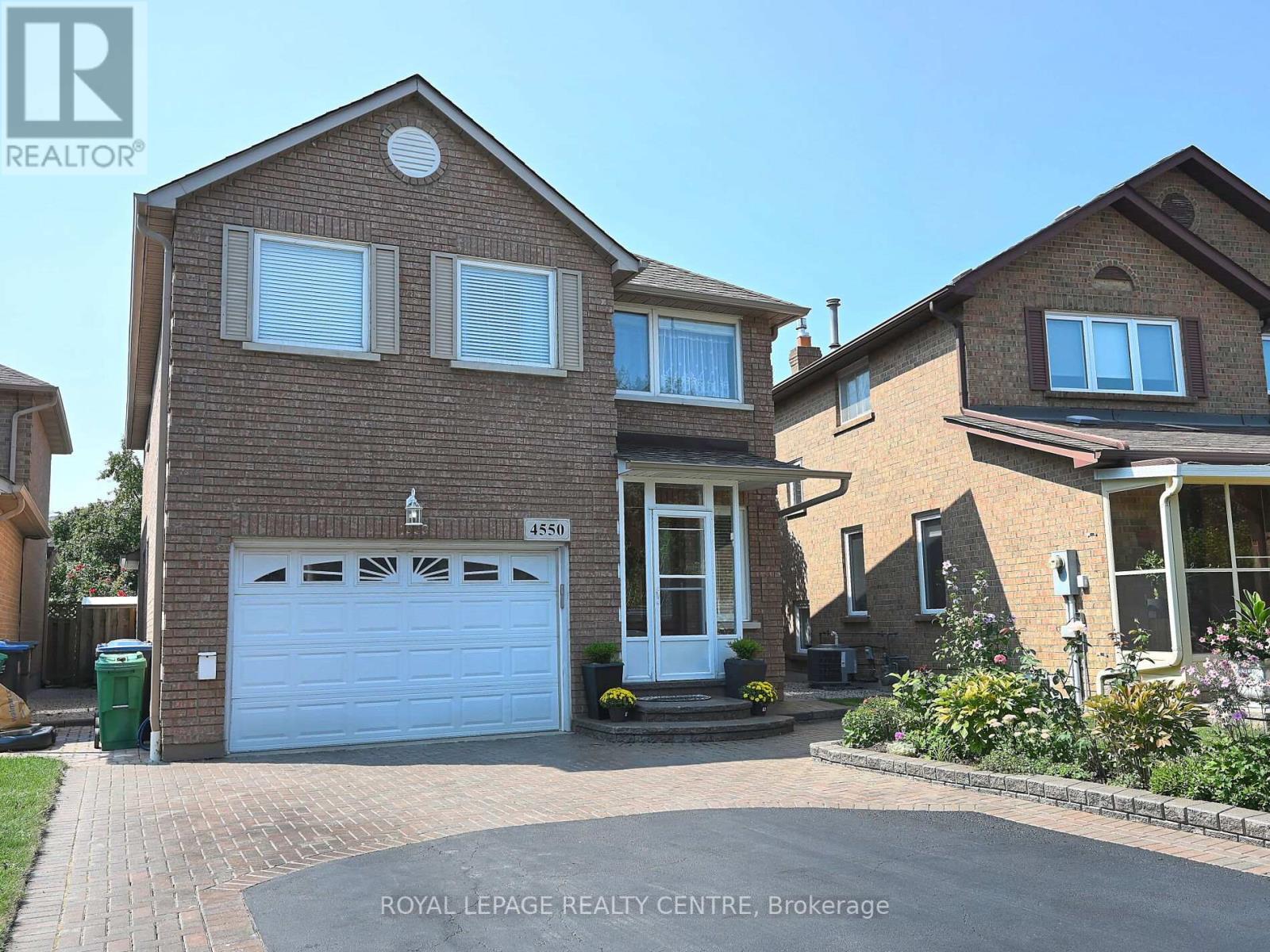 4550 Kettleby Court, Mississauga (Hurontario), Ontario  L4Z 2V7 - Photo 2 - W9302576