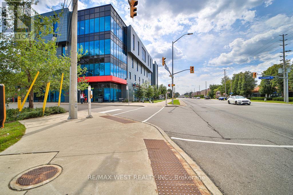 304 - 250 Dundas Street W, Mississauga (Cooksville), Ontario  L5B 1J2 - Photo 24 - W9302730