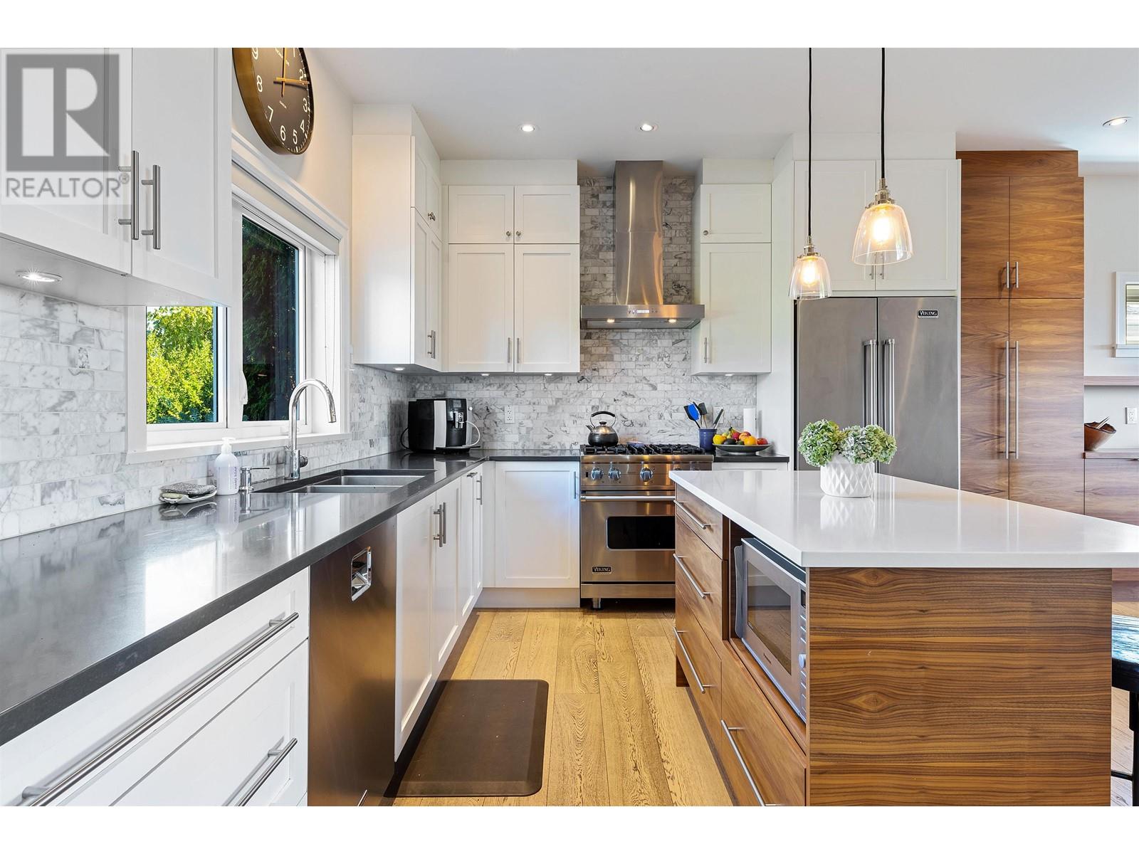747 E 6th Street, North Vancouver, British Columbia V7L 1R5 - Photo 7 - R2921638