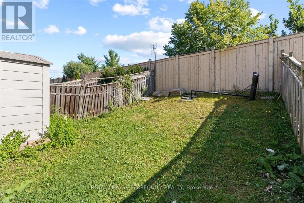 80 Dunlop Court, Brampton (Fletcher's Meadow), Ontario  L6X 4Y4 - Photo 29 - W9302830