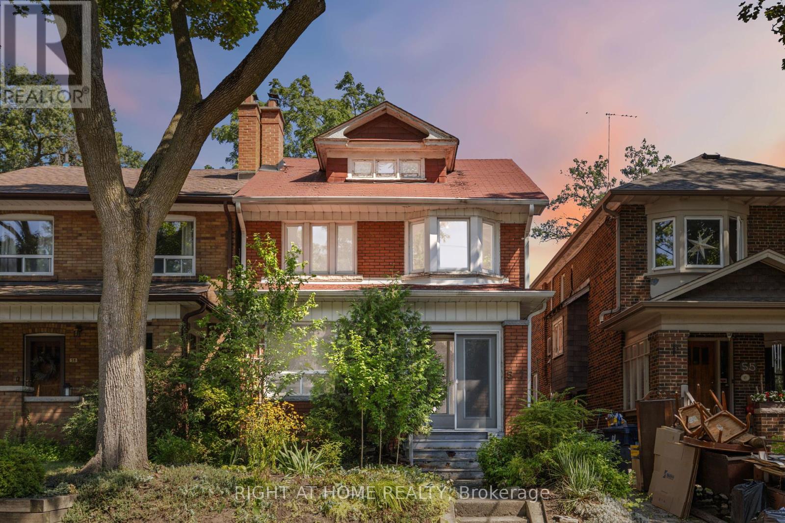 57 Evans Avenue, Toronto (Runnymede-Bloor West Village), Ontario  M6S 3V7 - Photo 1 - W9302911