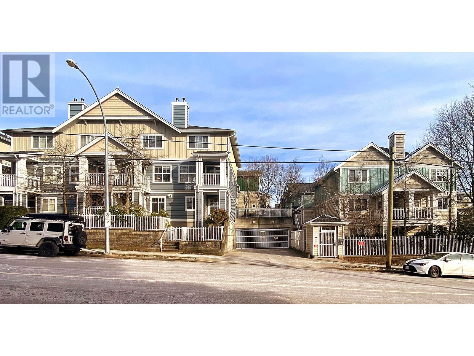 8 123 Seventh Street, New Westminster, British Columbia  V3L 1W2 - Photo 2 - R2921966