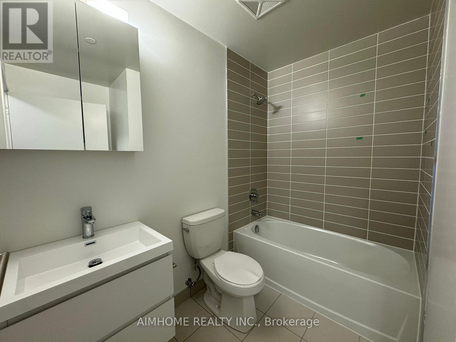 A528 - 8119 Birchmount Road, Markham (Unionville), Ontario  L6G 0H5 - Photo 7 - N9268314