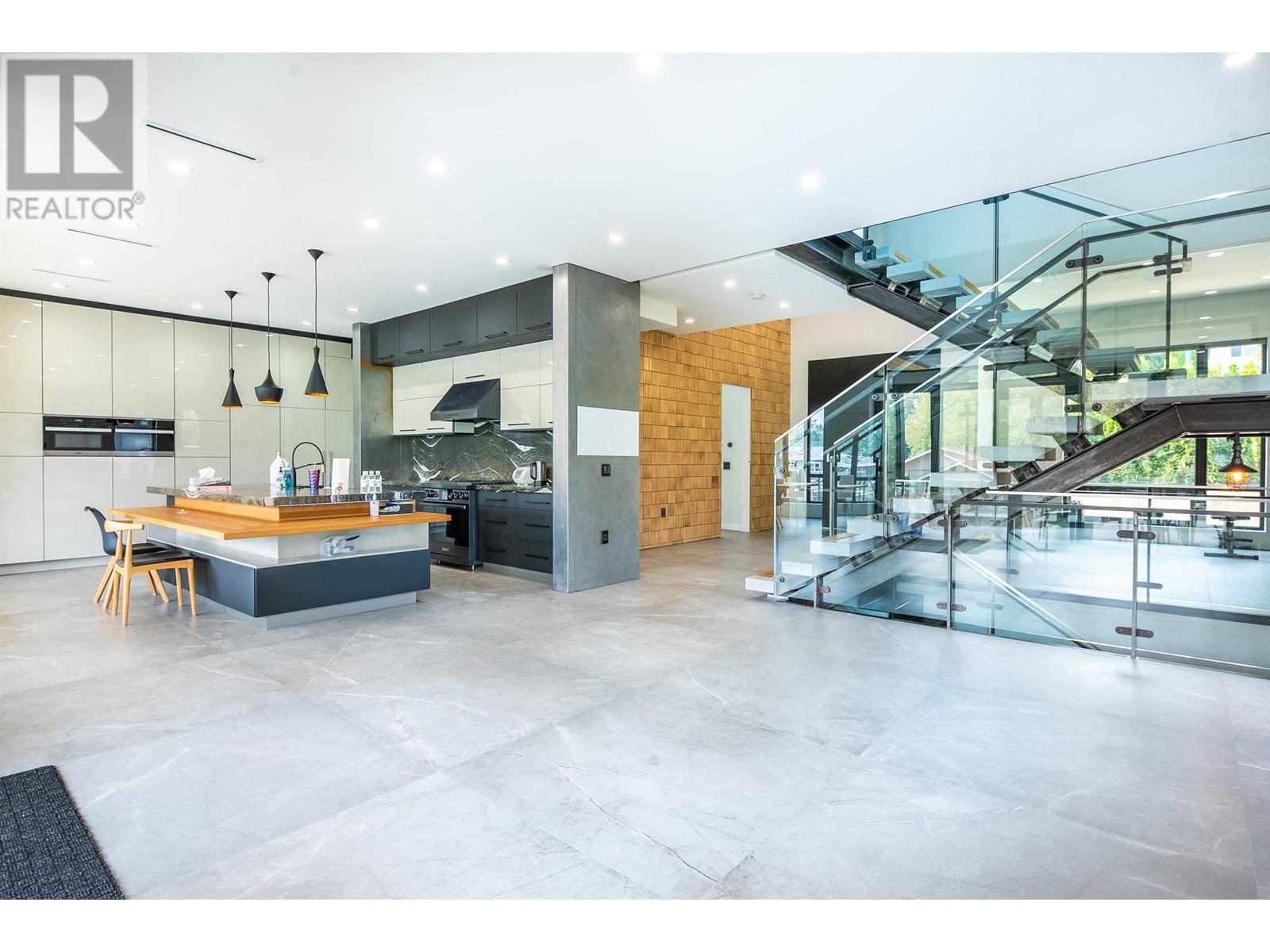 6192 Elgin Avenue, Burnaby, British Columbia  V5H 3S4 - Photo 6 - R2921399