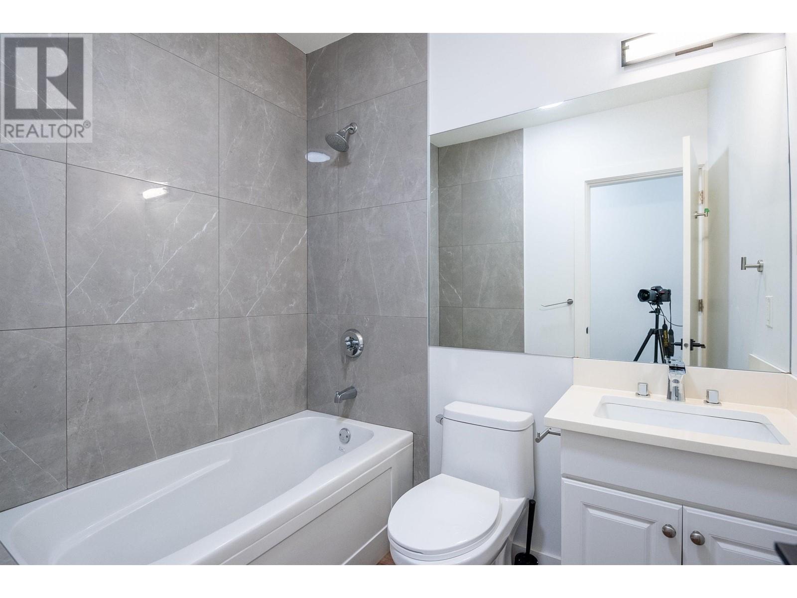 6192 Elgin Avenue, Burnaby, British Columbia  V5H 3S4 - Photo 25 - R2921399
