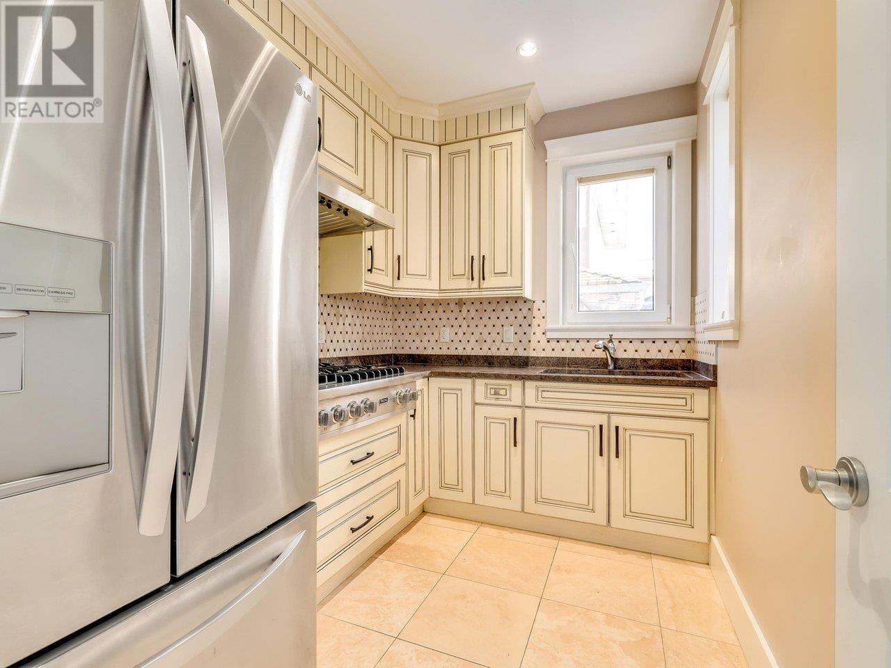 6296 Aubrey Street, Burnaby, British Columbia  V5B 2E1 - Photo 11 - R2920920