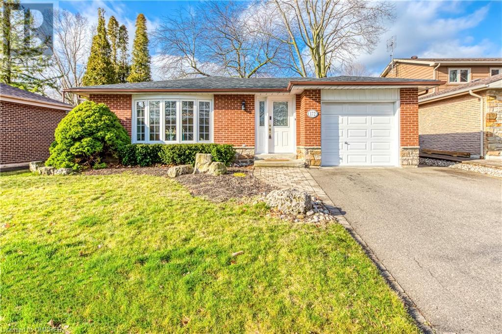 172 ARICHAT Road, oakville, Ontario