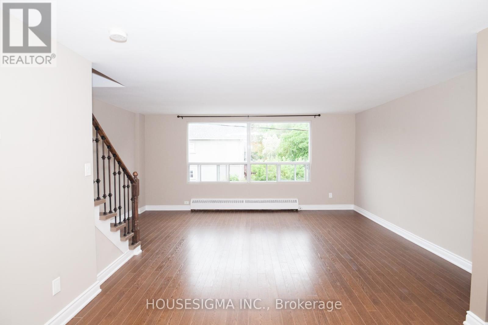 UPPER - 920 PAPE AVENUE, toronto (danforth village-east york), Ontario