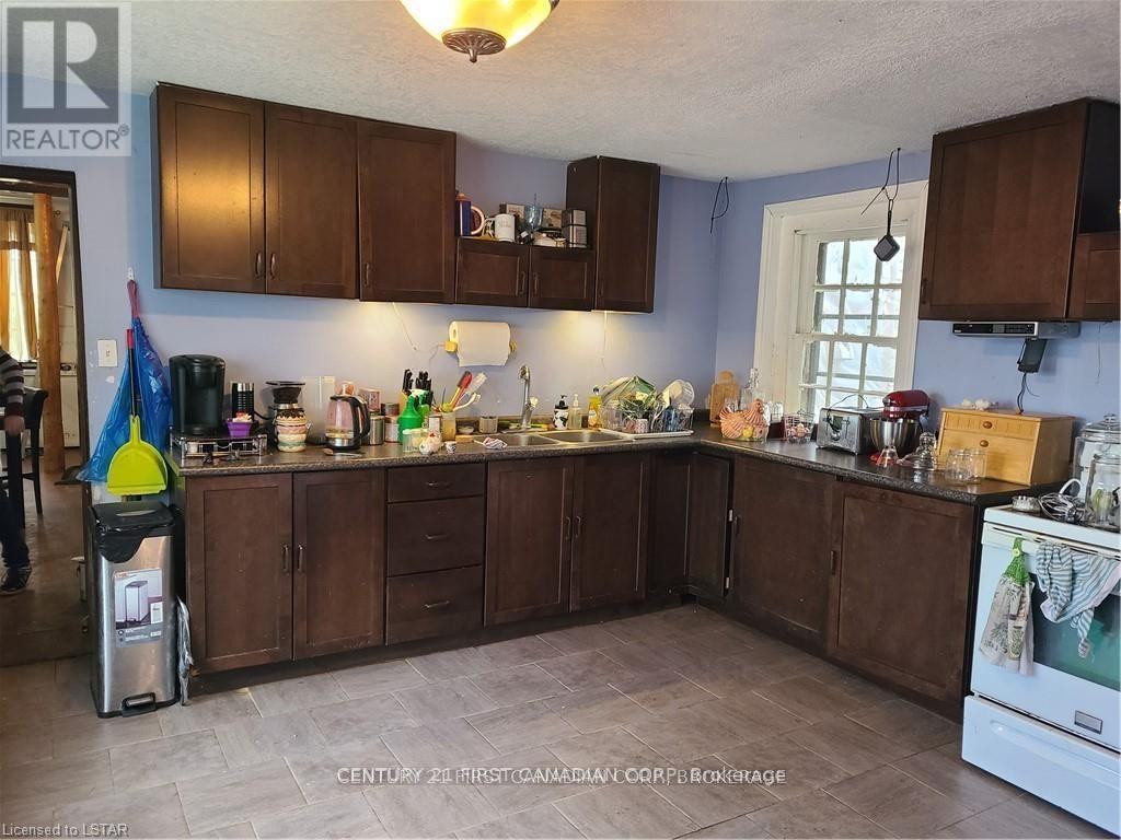3226 Westminster Drive, London, Ontario  N6H 1S5 - Photo 2 - X9303547