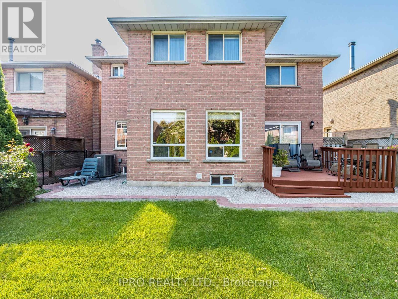 581 Yorkminster Crescent, Mississauga (Hurontario), Ontario  L5R 2A1 - Photo 35 - W9303601