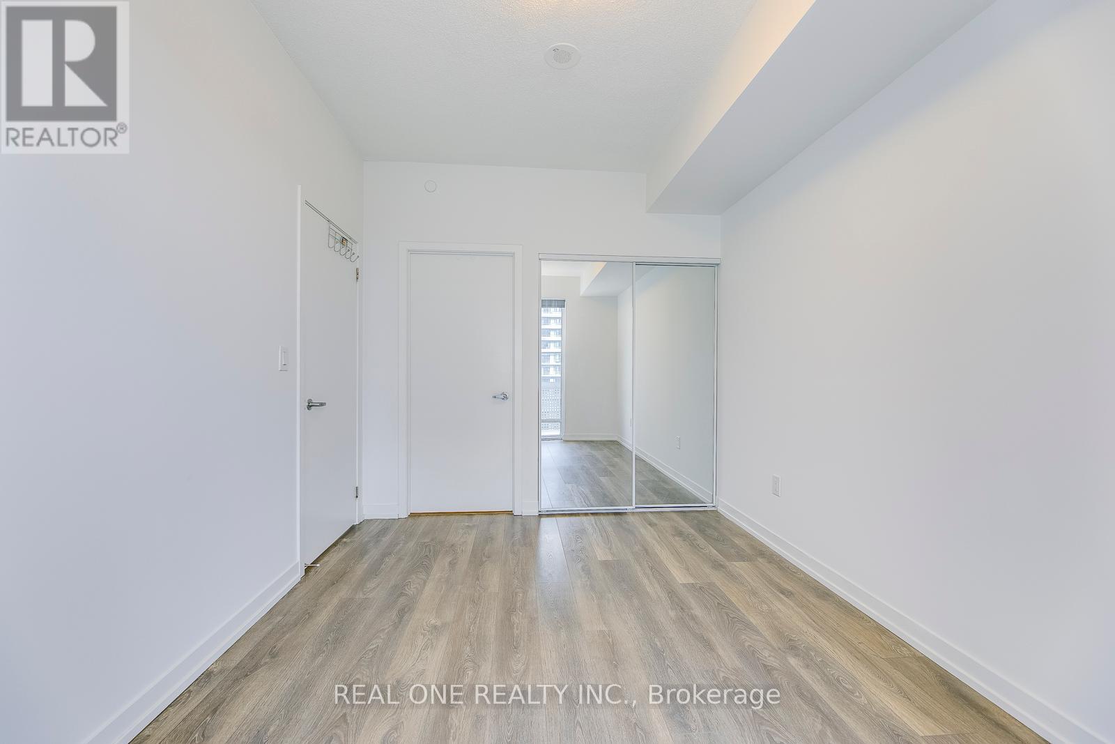 1301 - 2520 Eglinton Avenue W, Mississauga (Central Erin Mills), Ontario  L5M 0Y4 - Photo 16 - W9303700