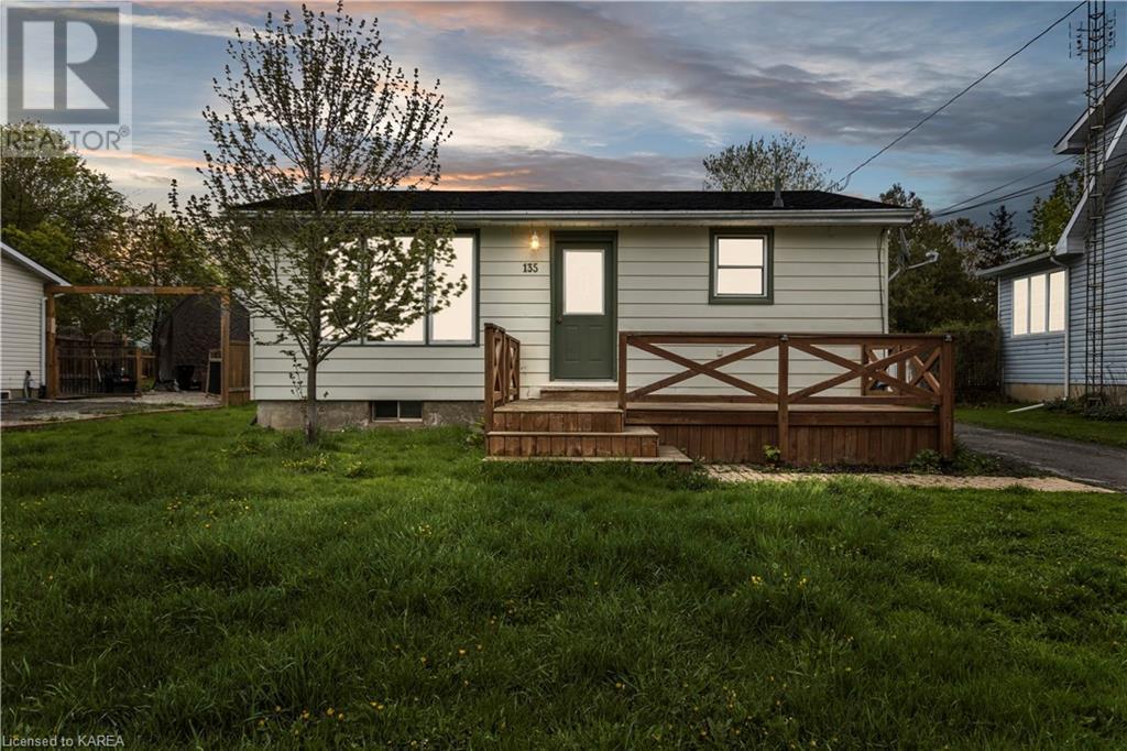135 Elm Street, Gananoque, Ontario  K7G 2T1 - Photo 1 - 40642974