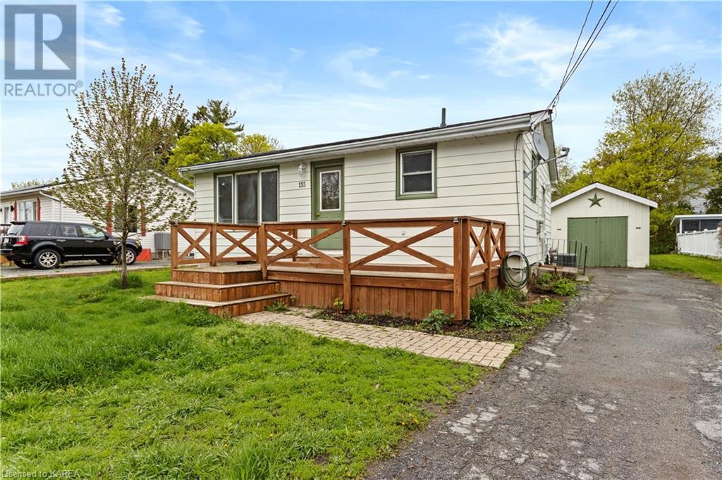 135 Elm Street, Gananoque, Ontario  K7G 2T1 - Photo 2 - 40642974