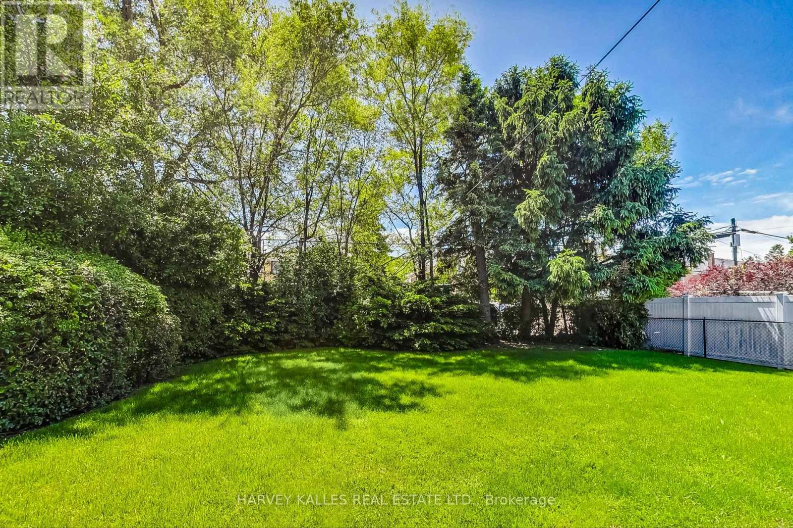 11 Barksdale Avenue, Toronto (Bathurst Manor), Ontario  M3H 4S3 - Photo 28 - C9303886