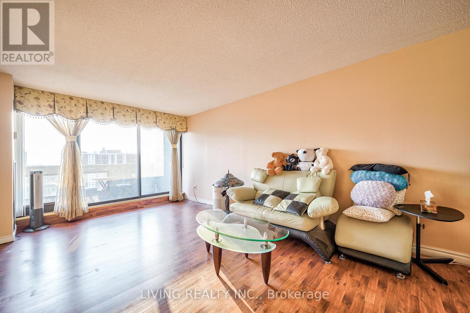 1704 - 255 Bamburgh Circle, Toronto (Steeles), Ontario  M1W 3T6 - Photo 11 - E9303910