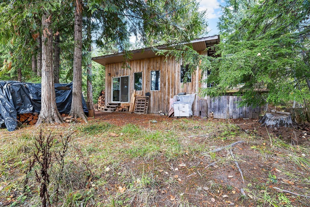 16538 Hedstrom Road, Crawford Bay, British Columbia  V0B 1E0 - Photo 31 - 2479432