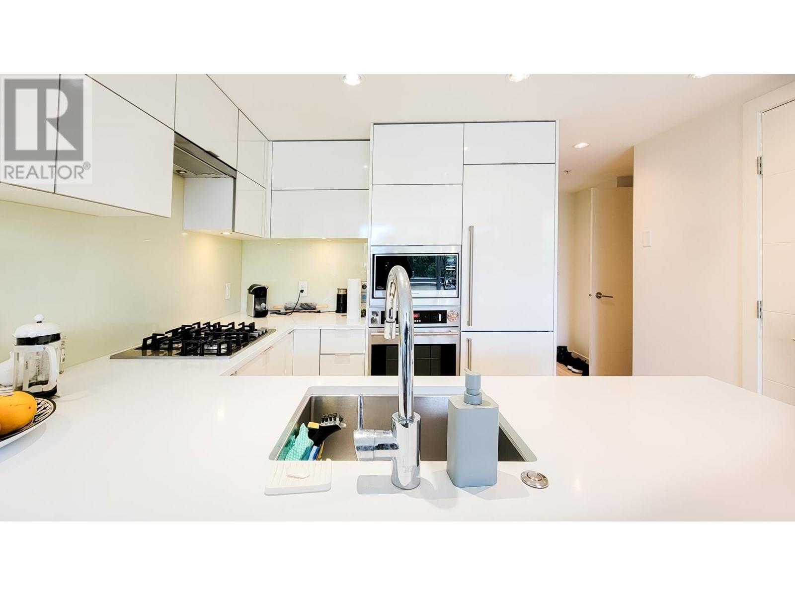 Listing Picture 6 of 12 : 802 238 W BROADWAY, Vancouver / 溫哥華 - 魯藝地產 Yvonne Lu Group - MLS Medallion Club Member