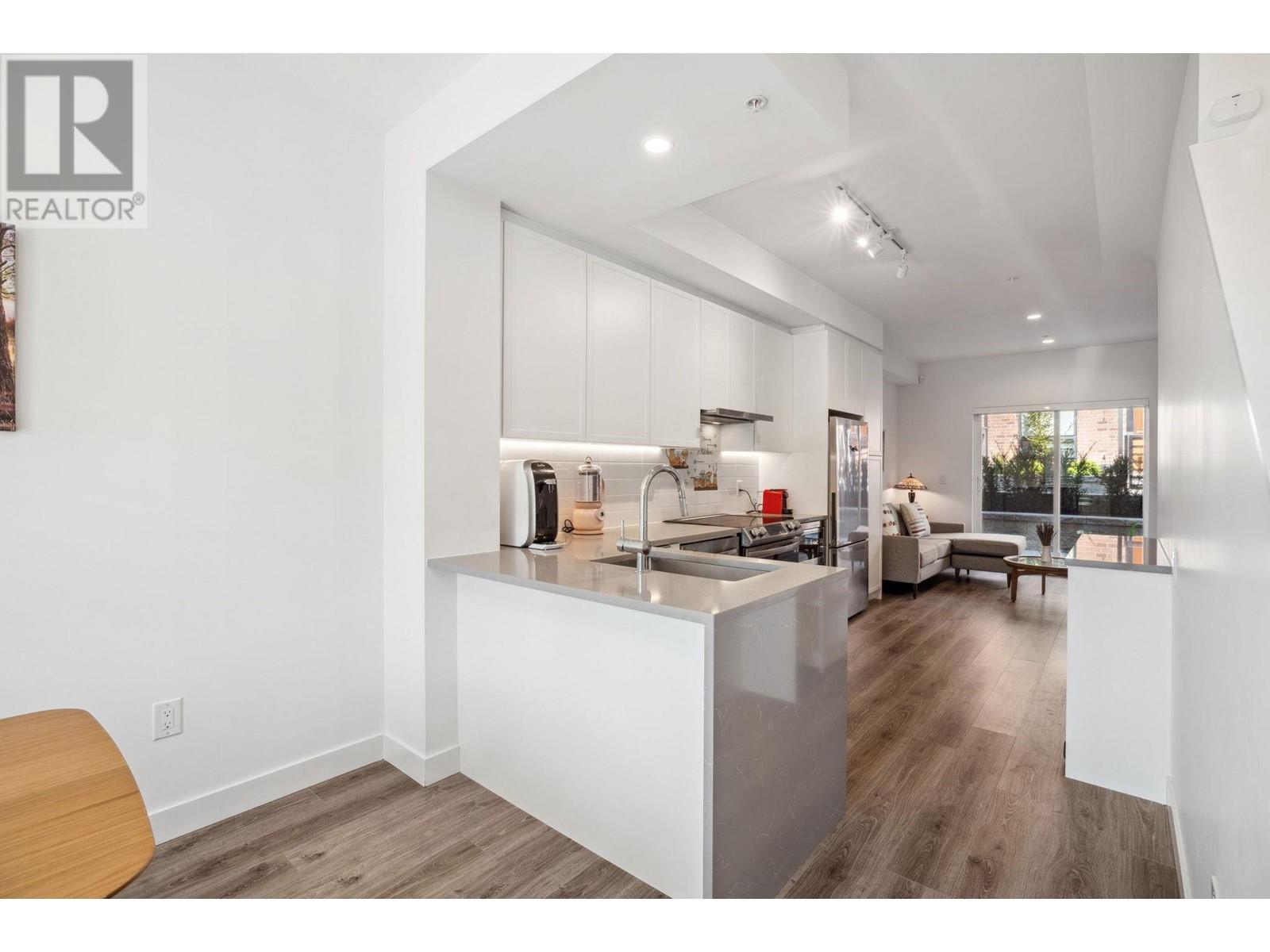 103 609 SYDNEY AVENUE