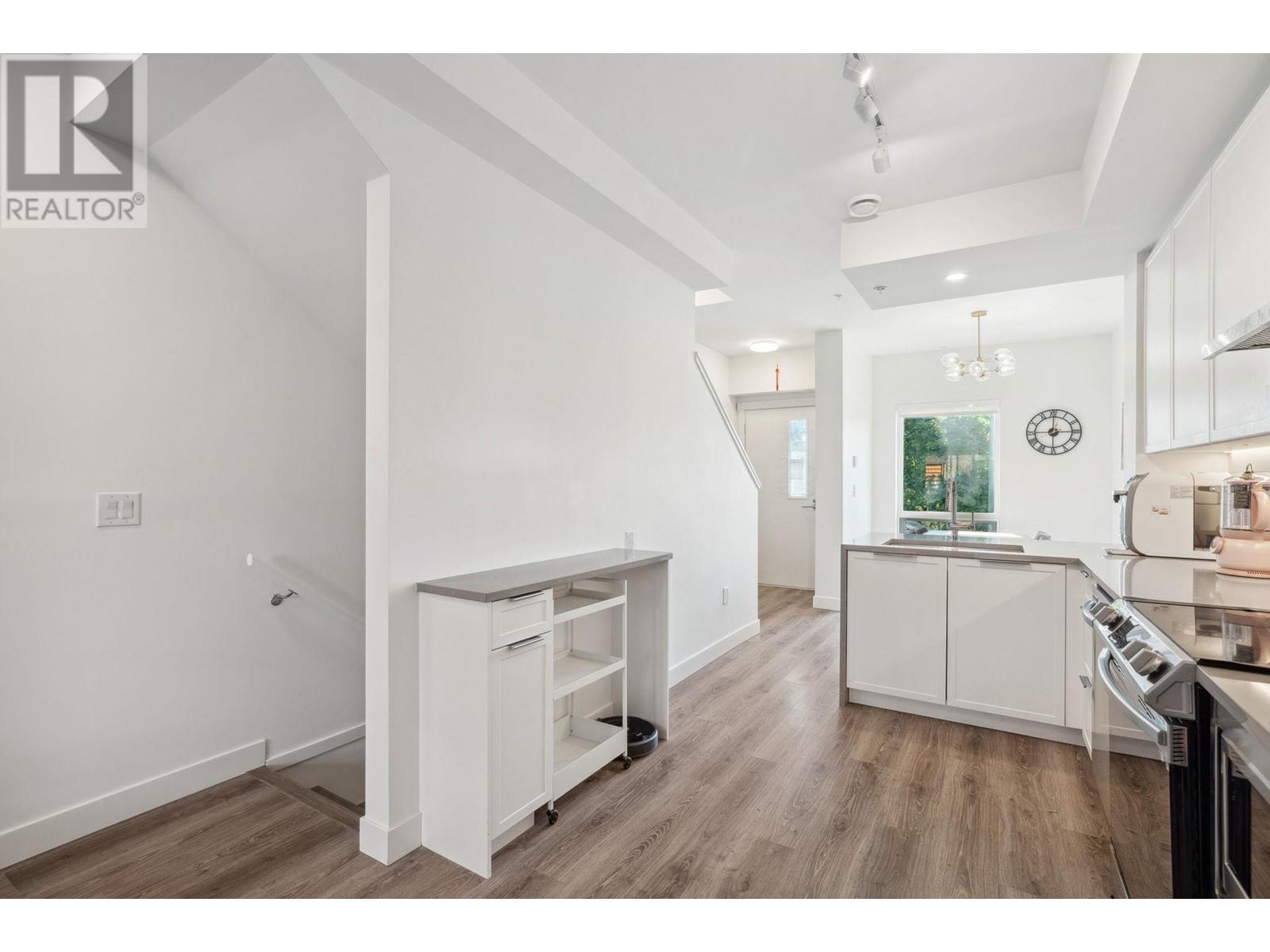 103 609 SYDNEY AVENUE