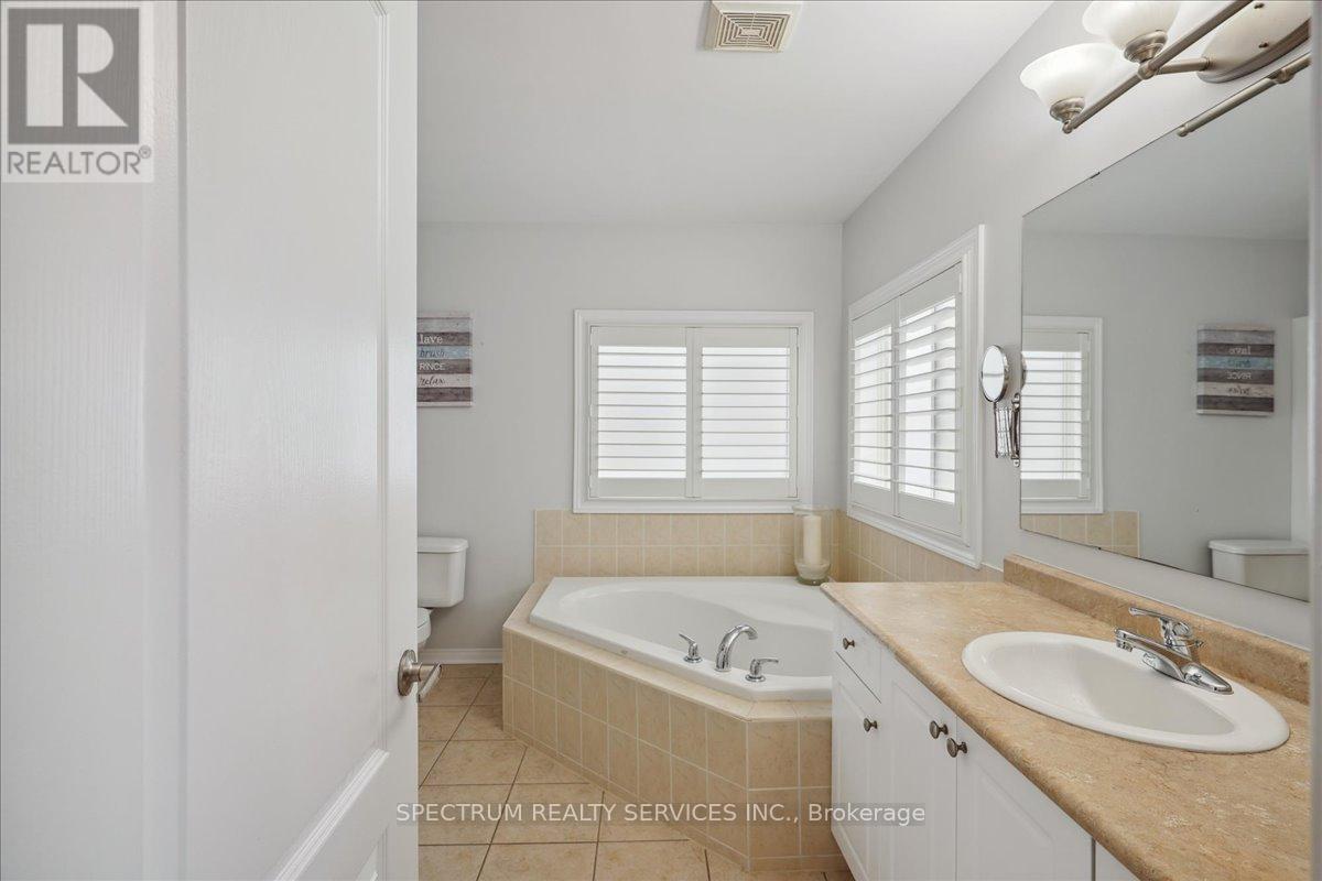 5399 Langford Road, Burlington (Orchard), Ontario  L7L 7M6 - Photo 23 - W9299116