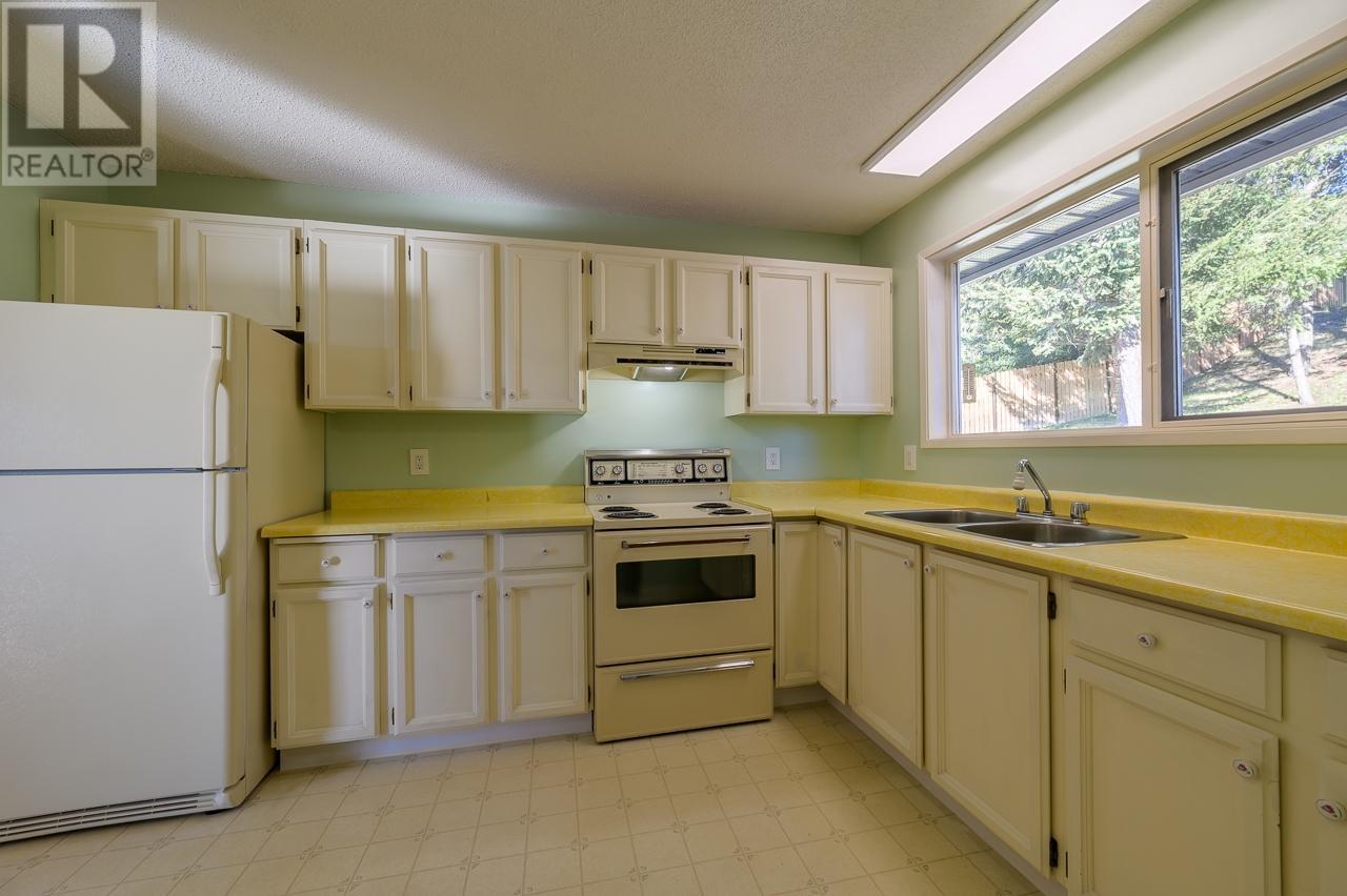 272 Alder Drive, Logan Lake, British Columbia  V0K 1W0 - Photo 10 - 180753