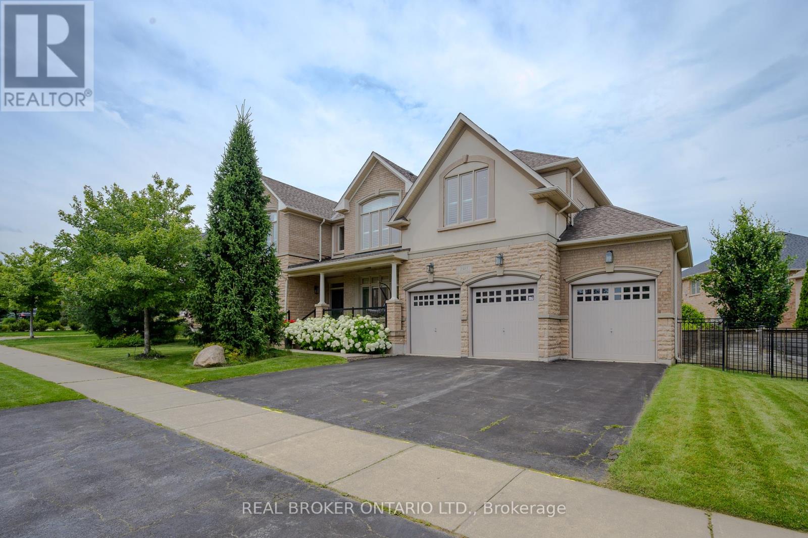 1385 Arrowhead Road, Oakville (Iroquois Ridge North), Ontario  L6H 7P7 - Photo 1 - W9304271