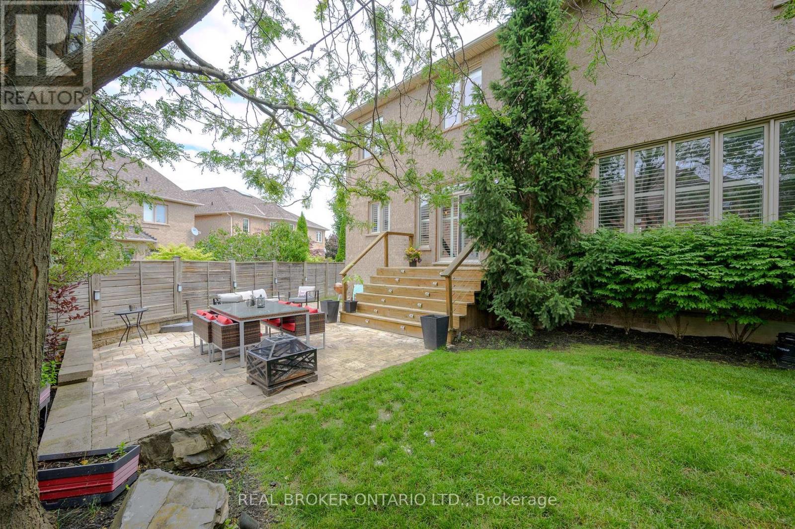 1385 Arrowhead Road, Oakville (Iroquois Ridge North), Ontario  L6H 7P7 - Photo 36 - W9304271