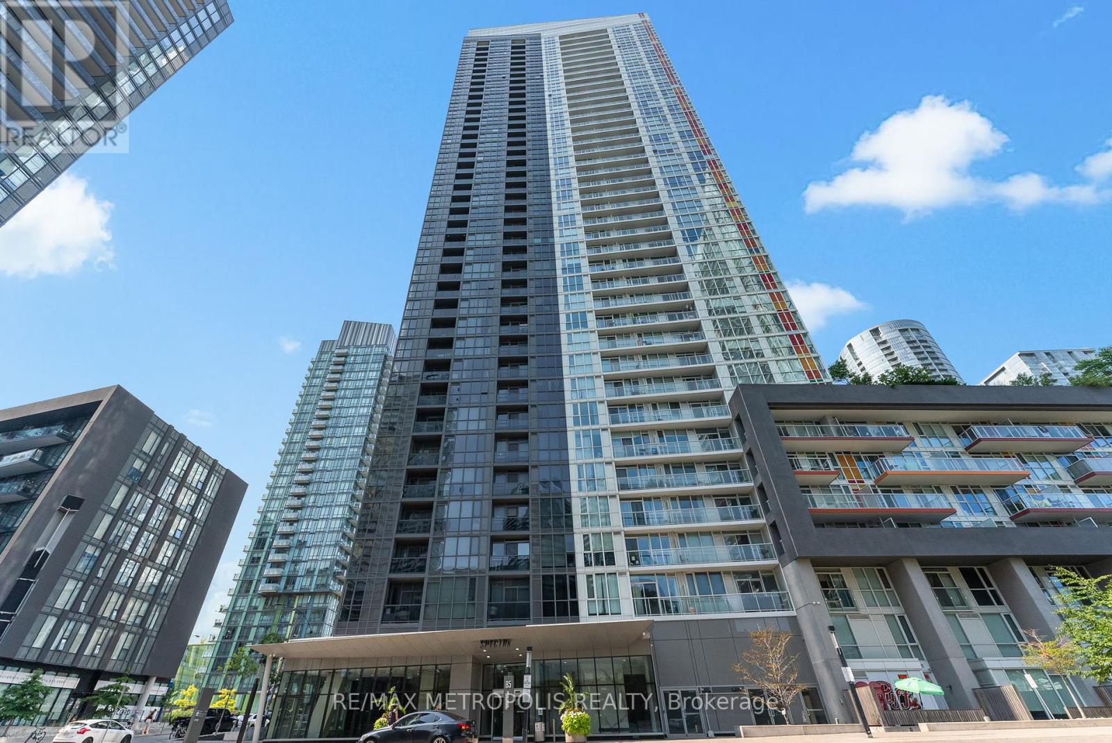 702 - 85 Queens Wharf Road, Toronto (Waterfront Communities), Ontario  M5V 0J9 - Photo 2 - C9304306