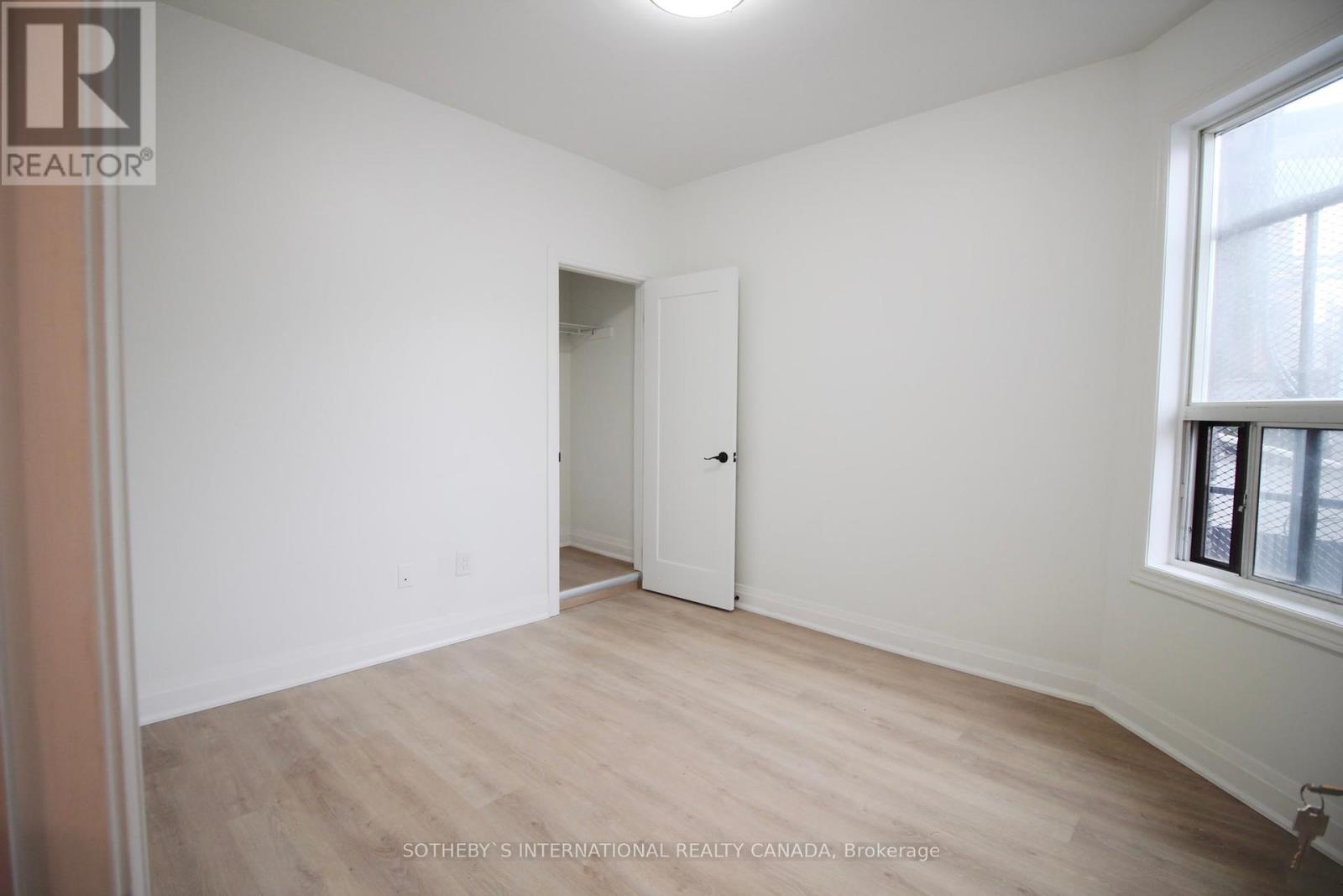 Upper - 1026 Queen Street E, Toronto (South Riverdale), Ontario  M4M 1K4 - Photo 12 - E9283137