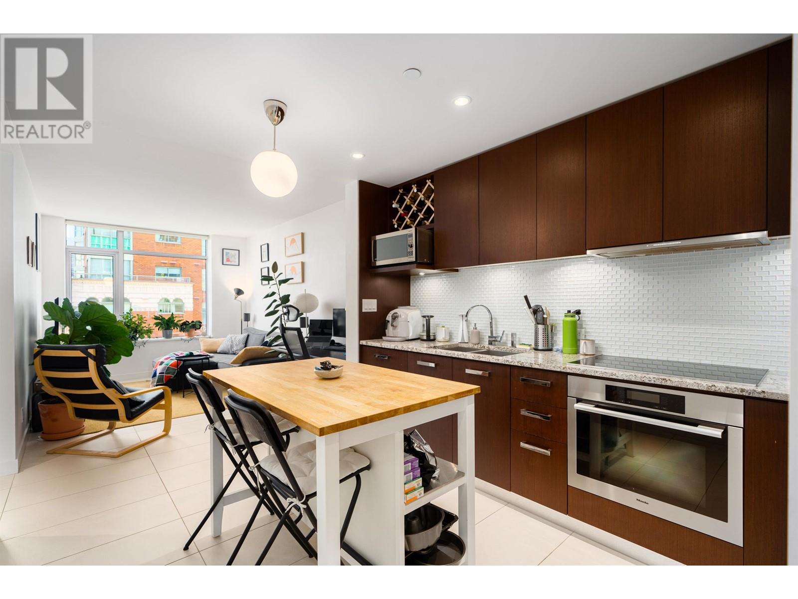Property at 709 1028 BARCLAY STREET image 3