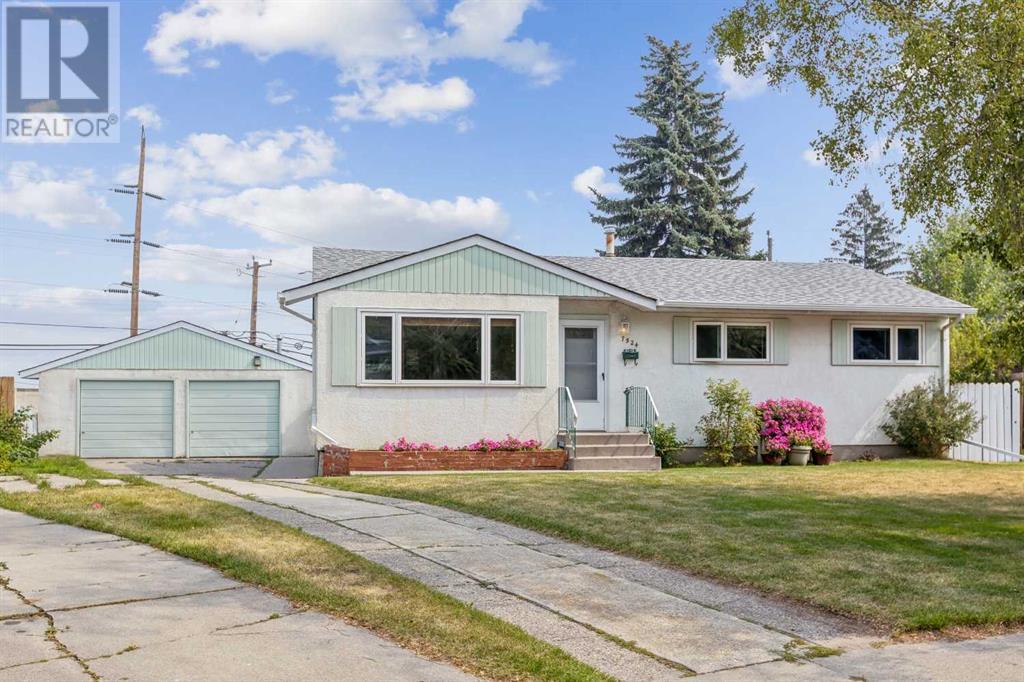 7524 Fleetwood Drive Se, Calgary, Alberta  T2H 0X1 - Photo 2 - A2158079