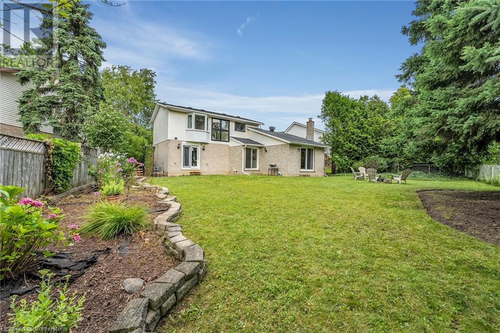 27 Yarwood PlaceKitchener, Ontario  N2E 2T6 - Photo 34 - 40571931