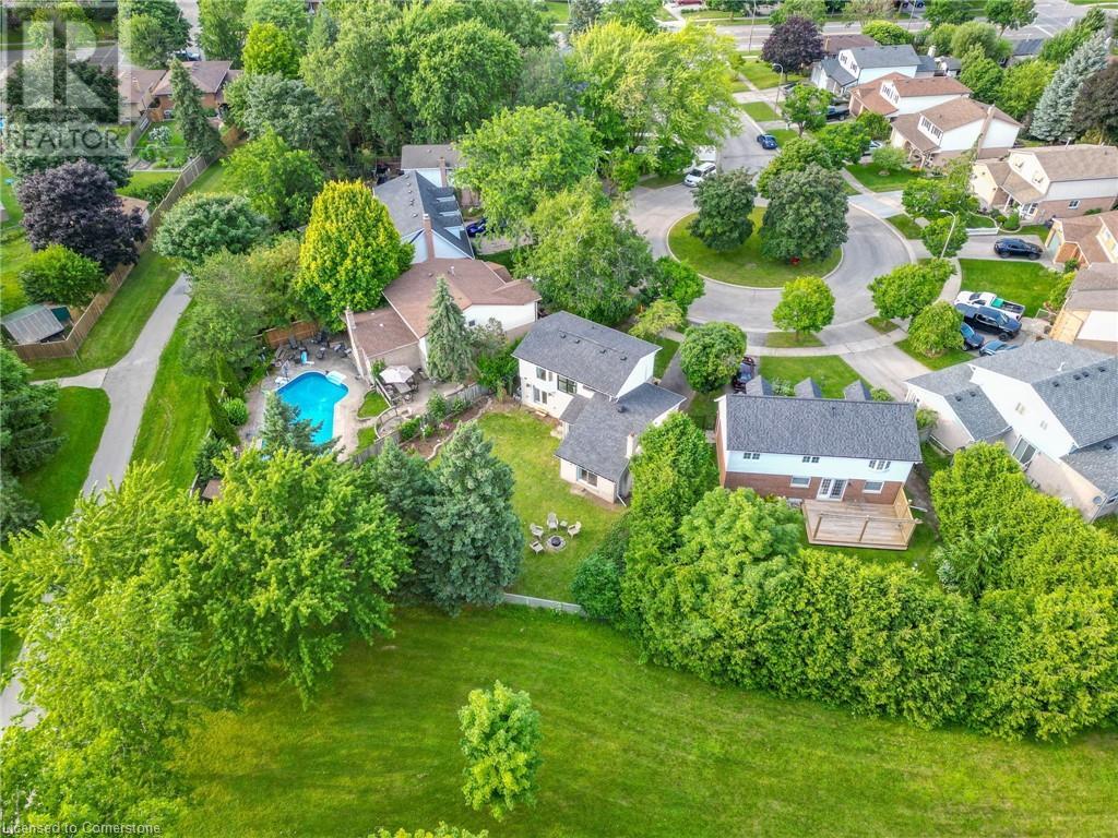 27 Yarwood PlaceKitchener, Ontario  N2E 2T6 - Photo 38 - 40571931