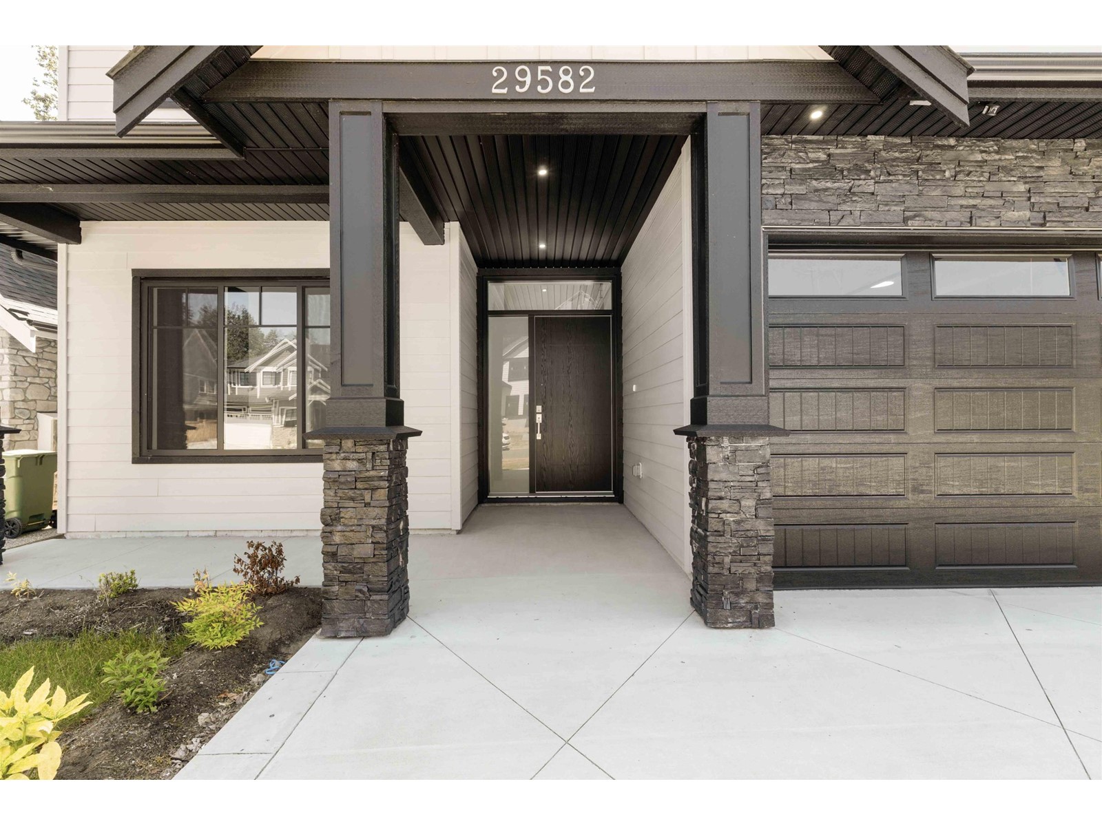 29582 Corvina Court, Abbotsford, British Columbia  V4X 0A6 - Photo 4 - R2921427