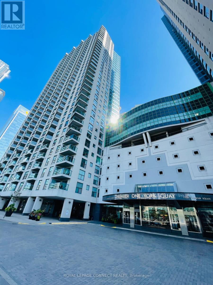 2206 - 77 Harbour Square, Toronto (Waterfront Communities), Ontario  M5J 2S2 - Photo 2 - C9303281