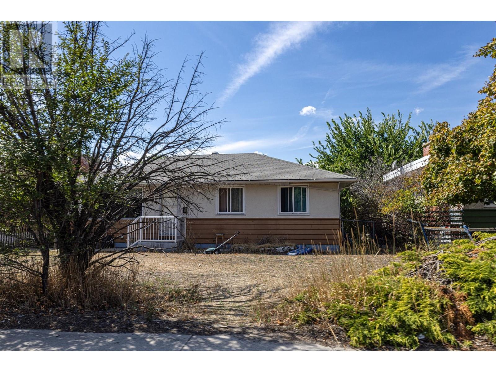 Property at 1375 GOVERNMENT Street image 3