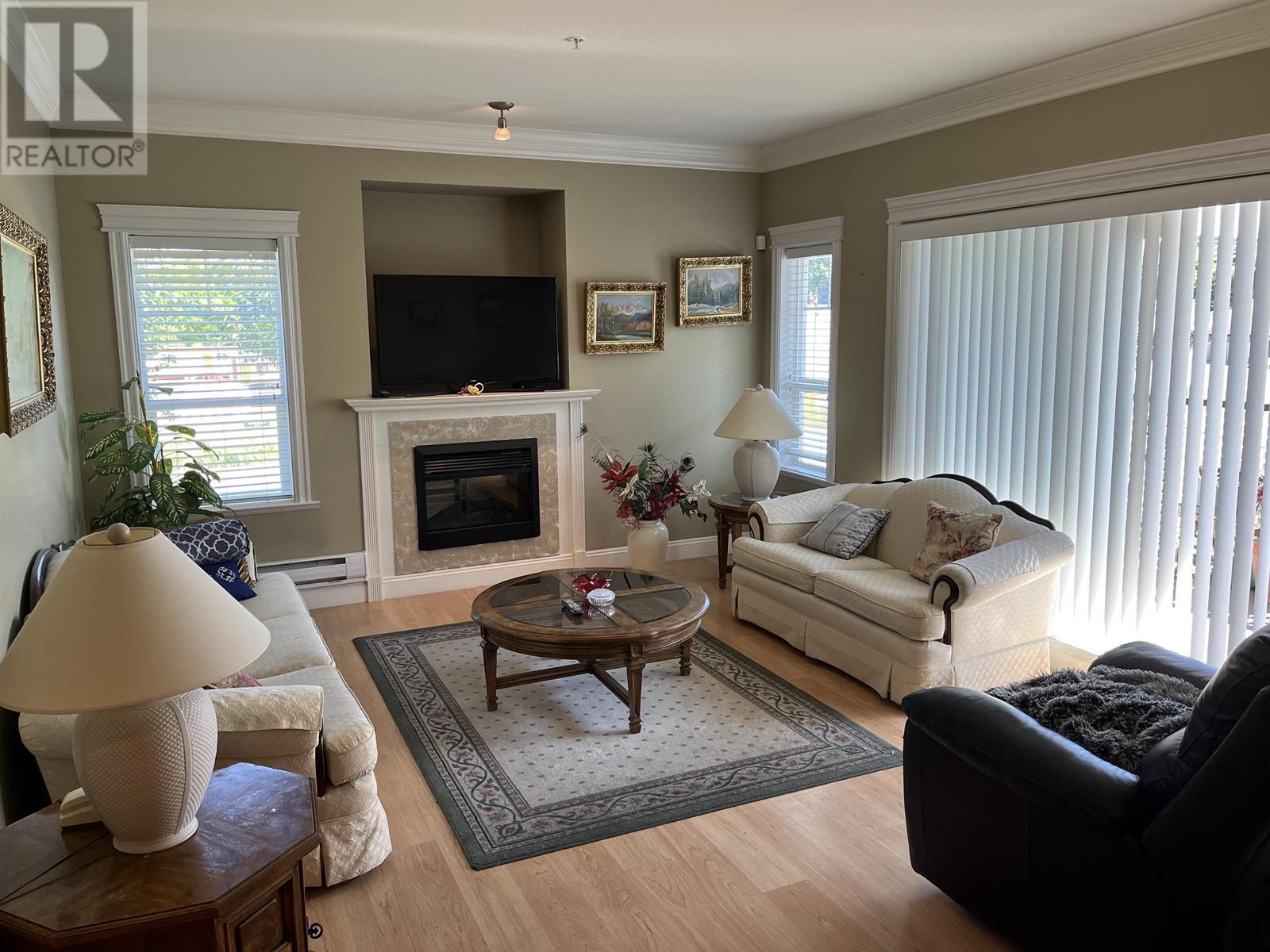 204 22150 Dewdney Trunk Road, Maple Ridge, British Columbia V2X 3H6 - Photo 2 - R2917342